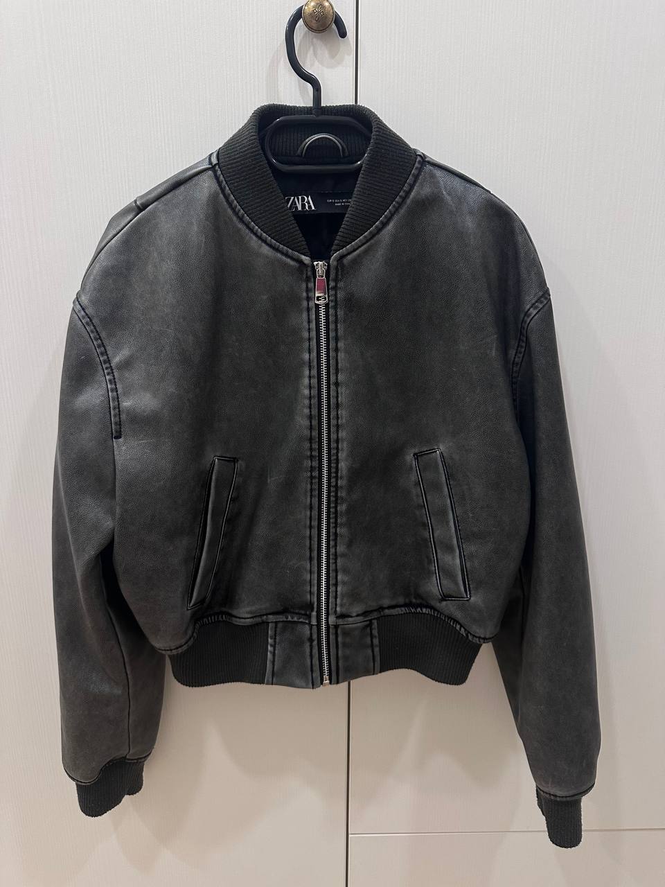 Кожаный бомбер Zara, размер S