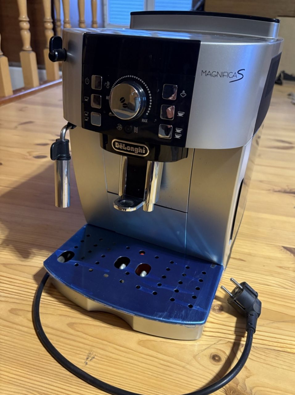 Кофемашина Delonghi