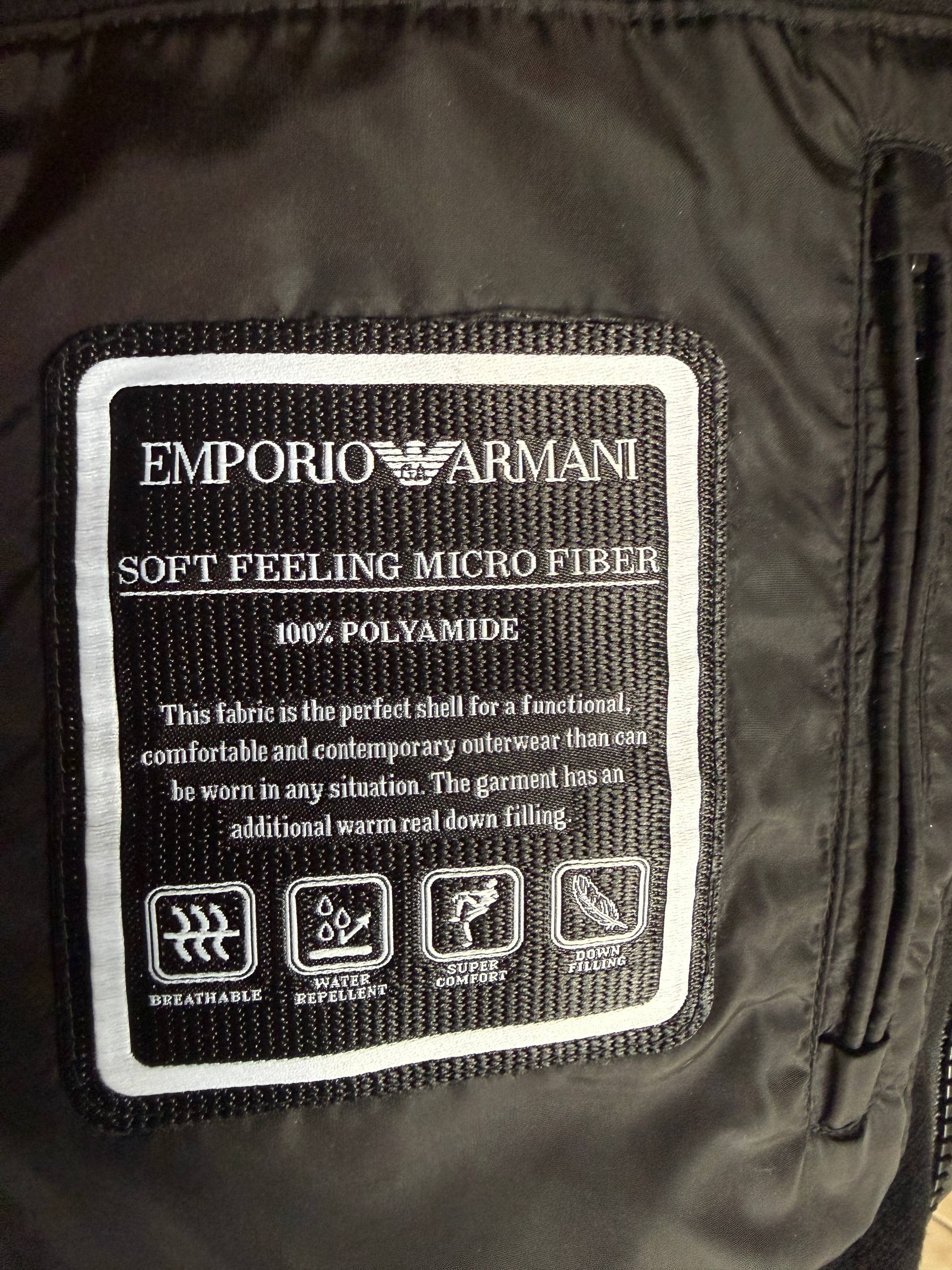 Мужской пуховик Emporio Armani, размер 46