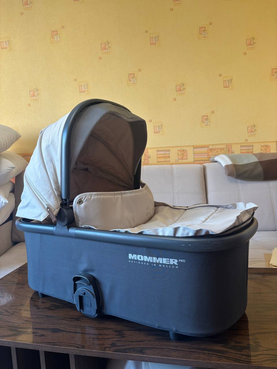 Коляска Happy Baby Mommer Pro 2 в 1