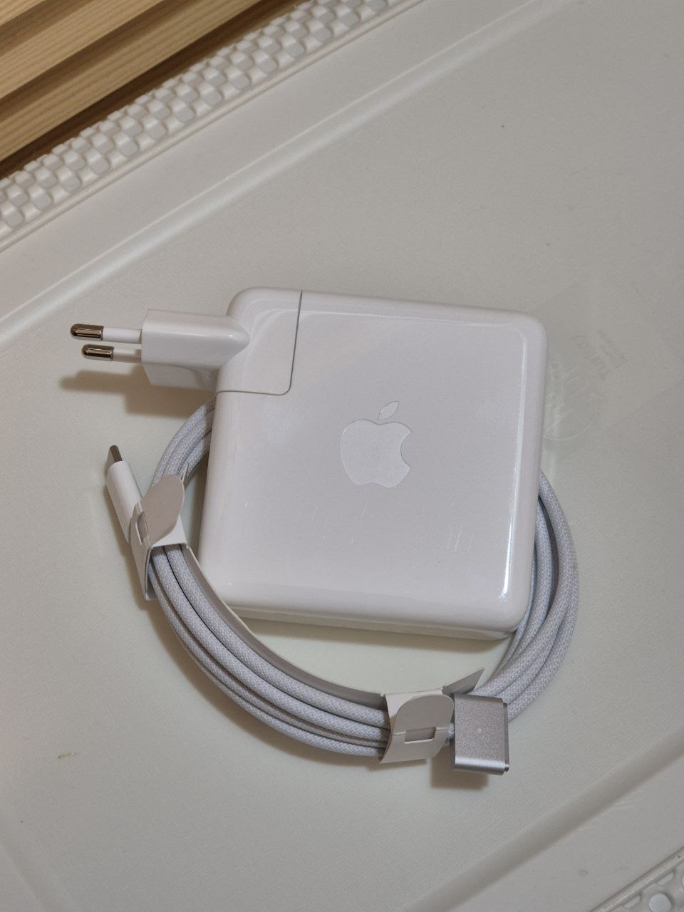 Зарядное устройство для MacBook 96W + кабель MagSafe/Type-C 2м