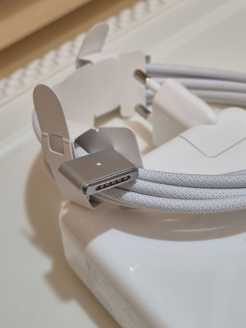 Зарядное устройство для MacBook 96W + кабель MagSafe/Type-C 2м