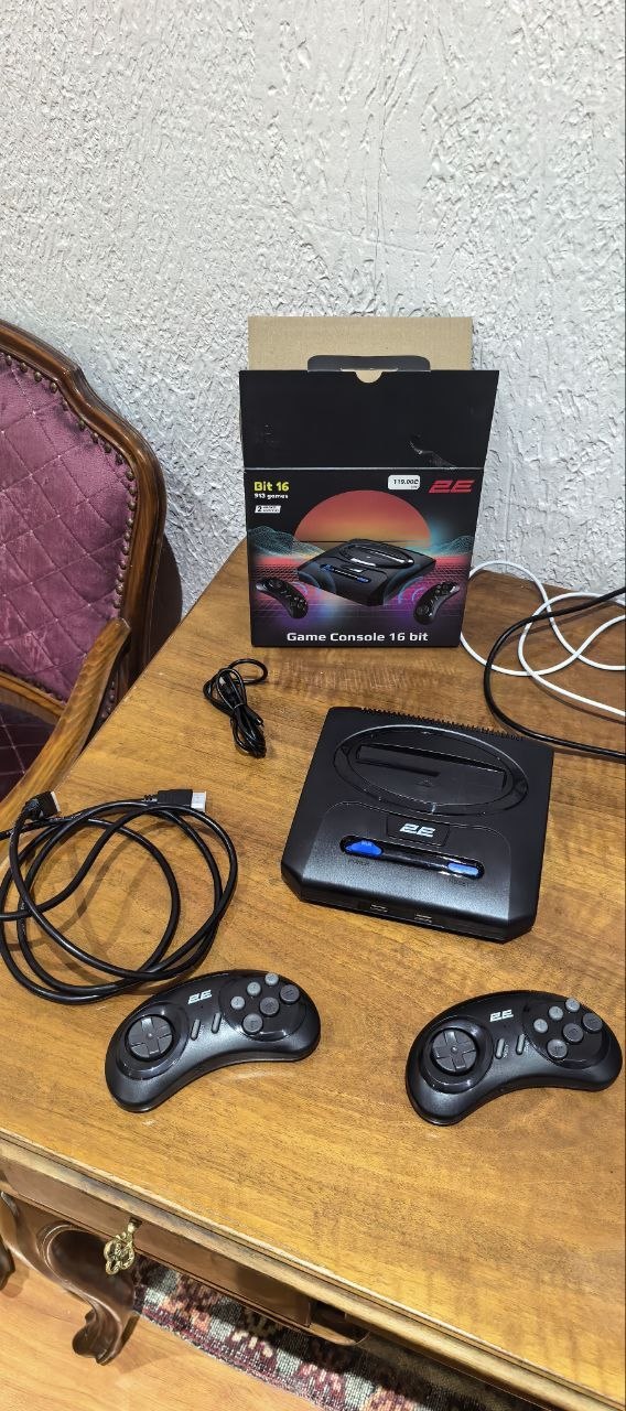 Игровая приставка 2E 16-bit с 913 играми и 2 геймпадами