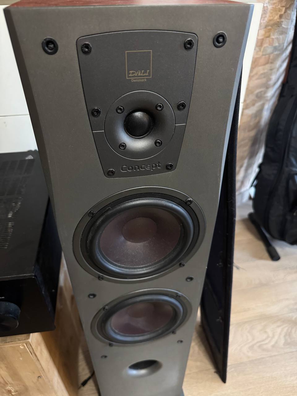 Комплект Hi-Fi: акустика DALI Concept 6 + усилитель Yamaha A-S500