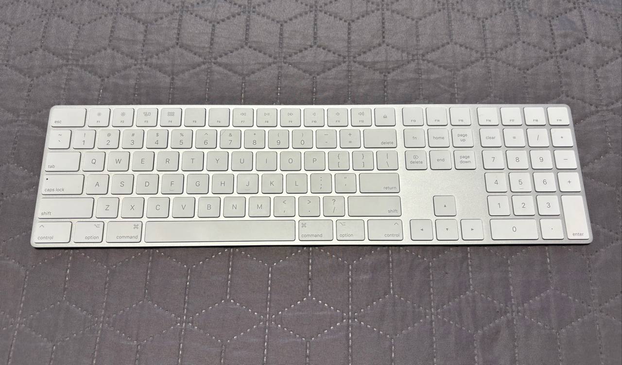 Apple Magic Keyboard с цифровым блоком