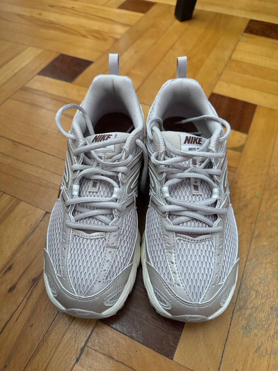 Кроссовки Nike
