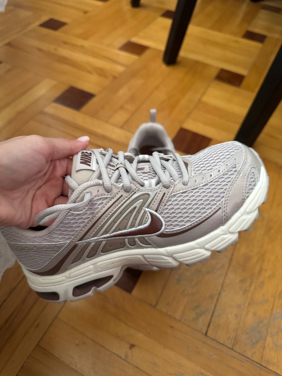 Кроссовки Nike