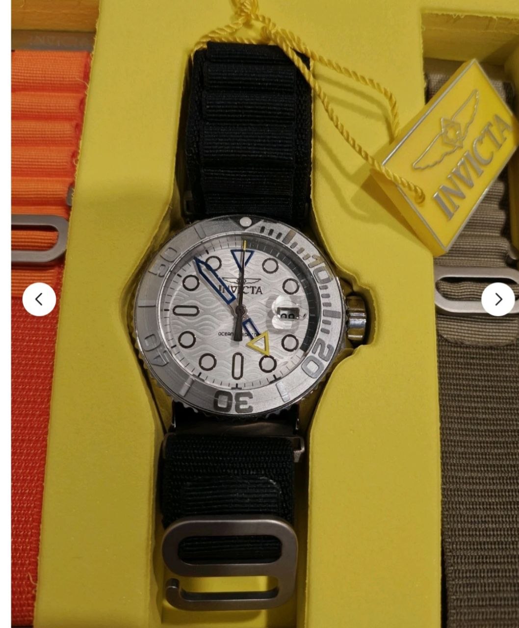 Часы INVICTA PREDATOR, новые, 5 нейлоновых ремешков