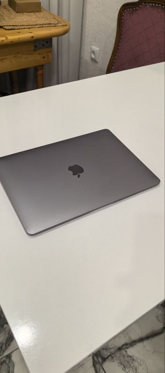 MacBook Air Retina 13″ 2018 8/128 ГБ