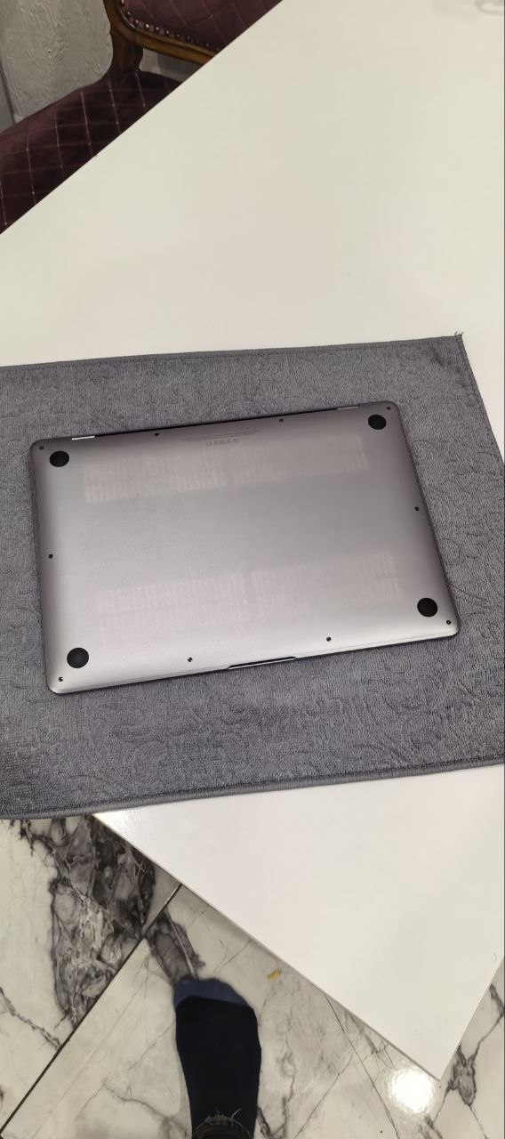 MacBook Air Retina 13″ 2018 8/128 ГБ