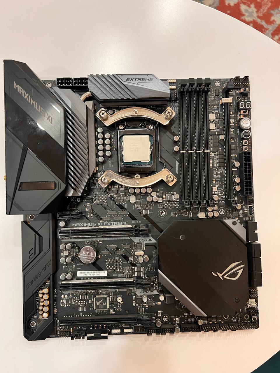 Intel Core i9-9900KS + Asus ROG Maximus XI Extreme (комплект)