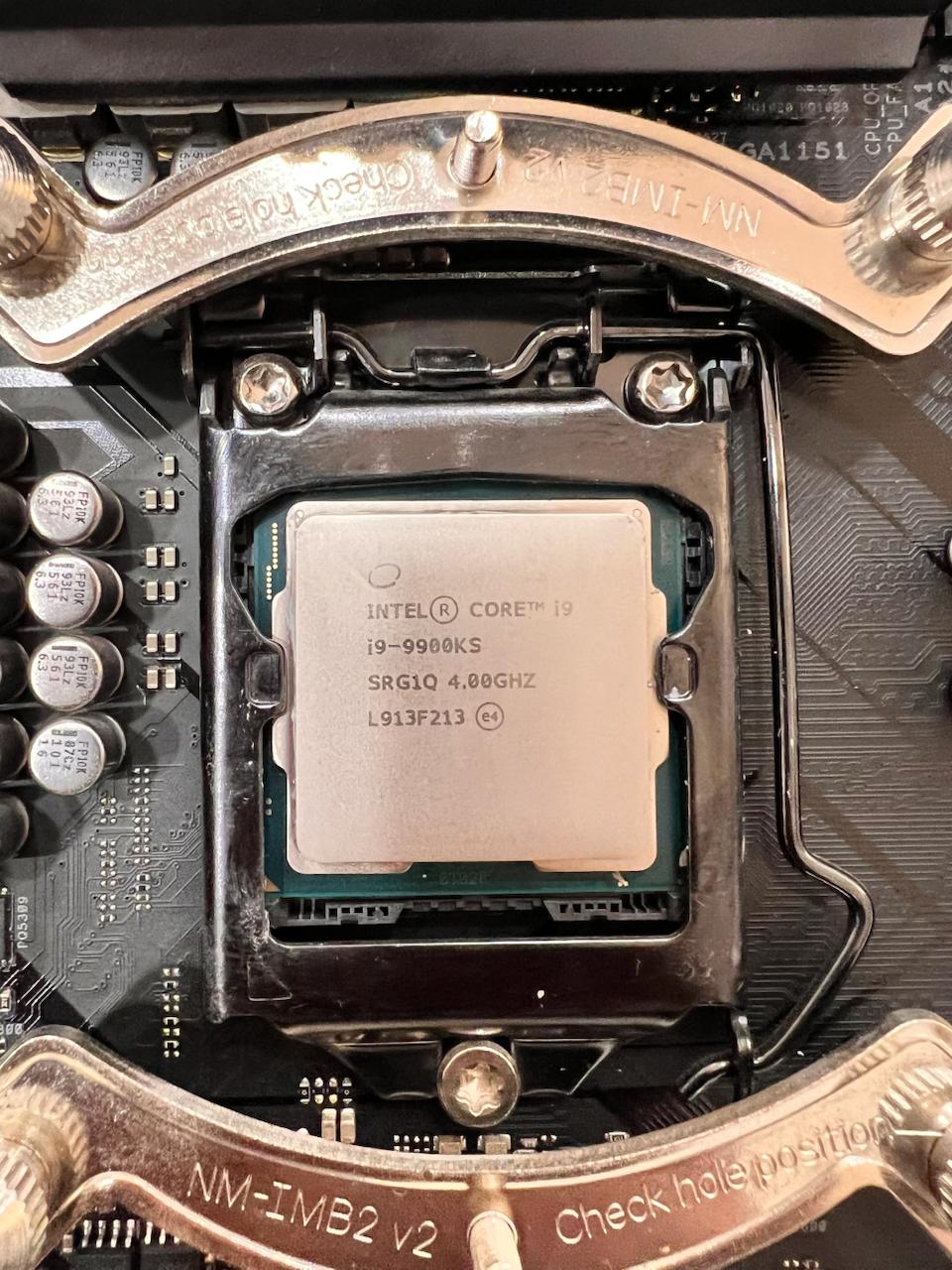 Intel Core i9-9900KS + Asus ROG Maximus XI Extreme (комплект)