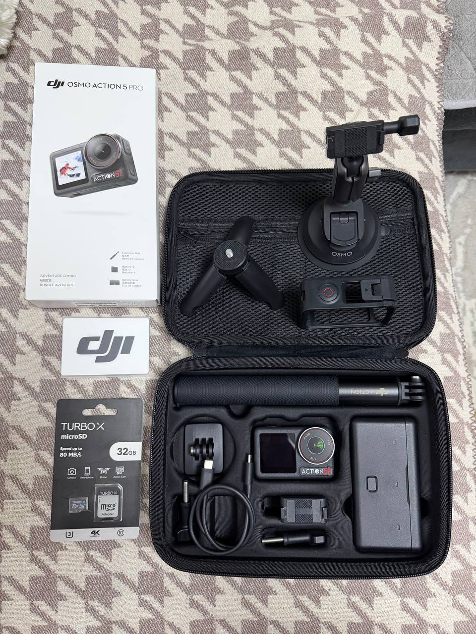 DJI Osmo Action 5 Pro Adventure Combo