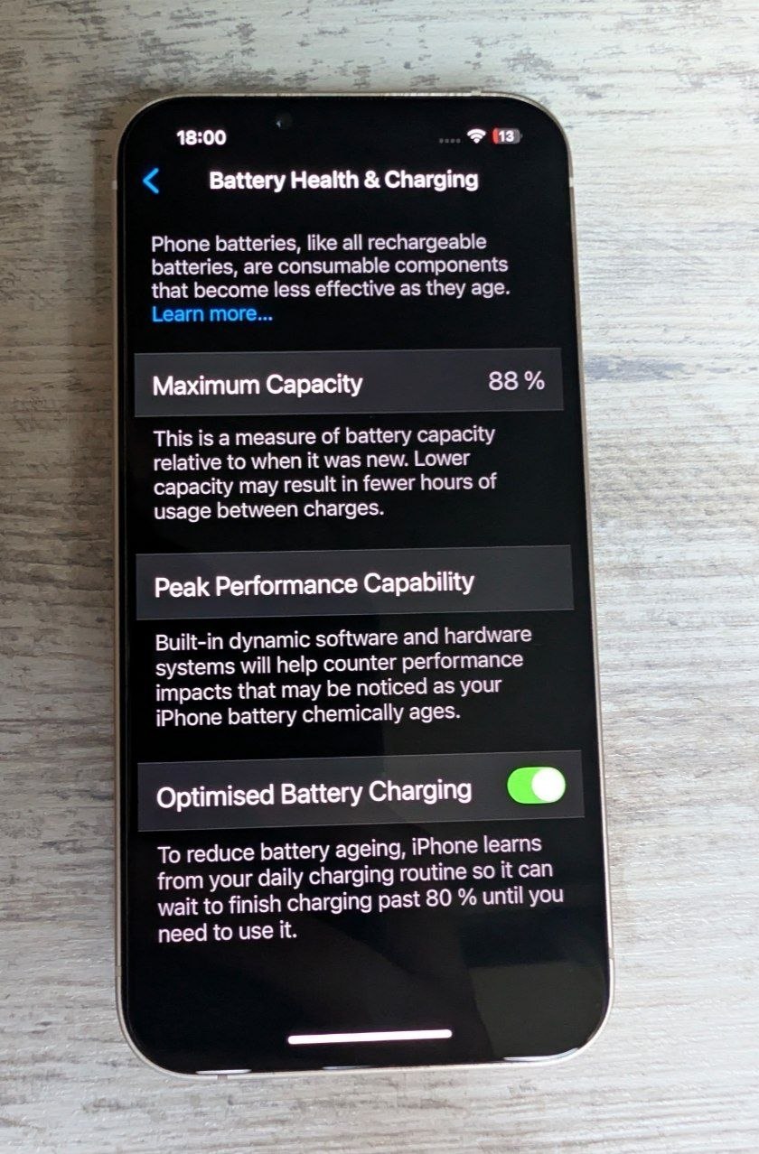 iPhone 14 128 ГБ белый (Starlight)