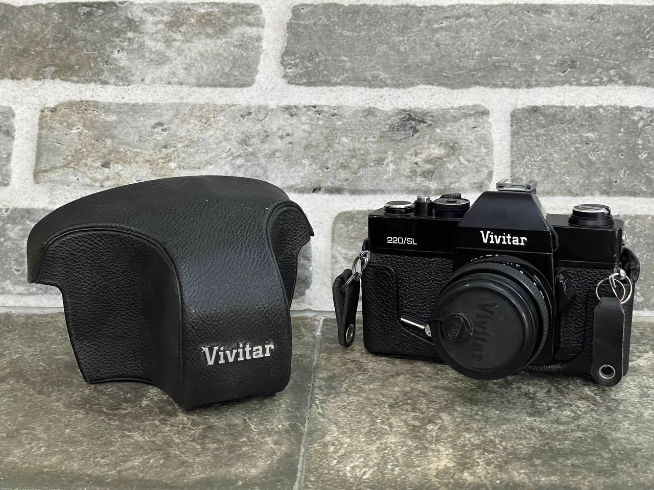 Винтажный фотоаппарат Vivitar 220/SL