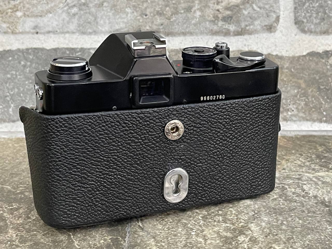 Винтажный фотоаппарат Vivitar 220/SL