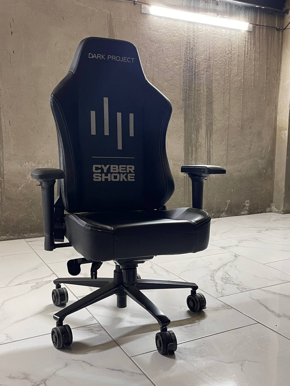 Игровое компьютерное кресло Dark Project × CyberShoke