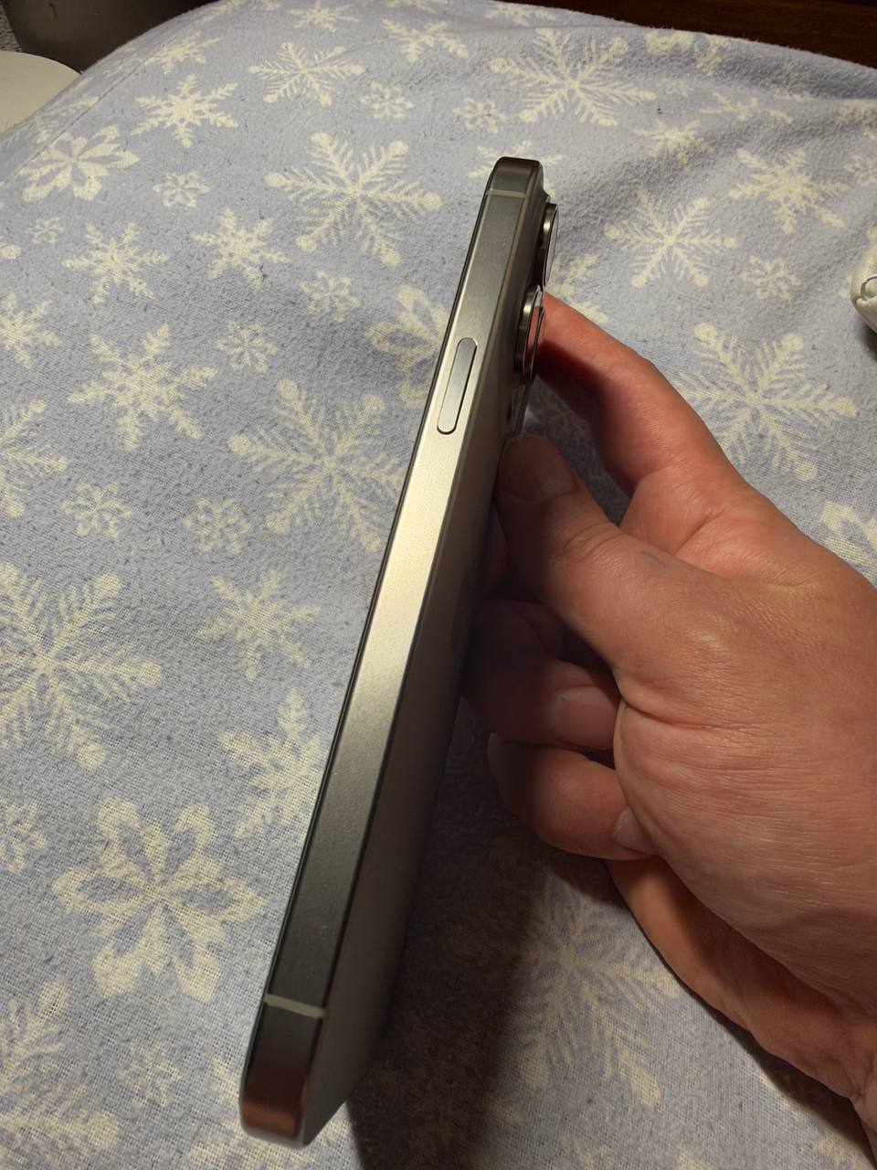 iPhone 15 Pro Max (SIM + eSIM)