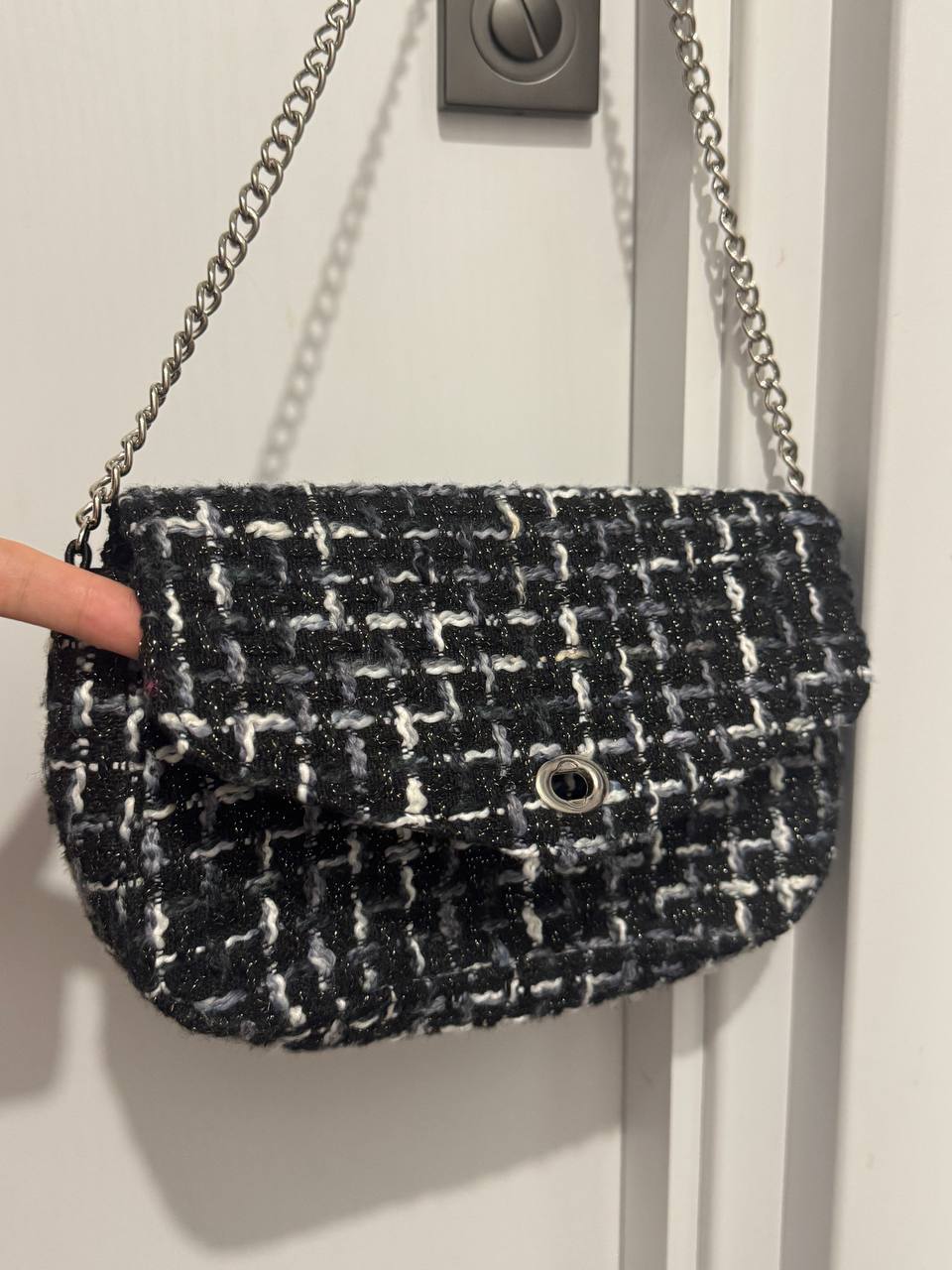 Твидовая сумка-клатч в стиле Chanel