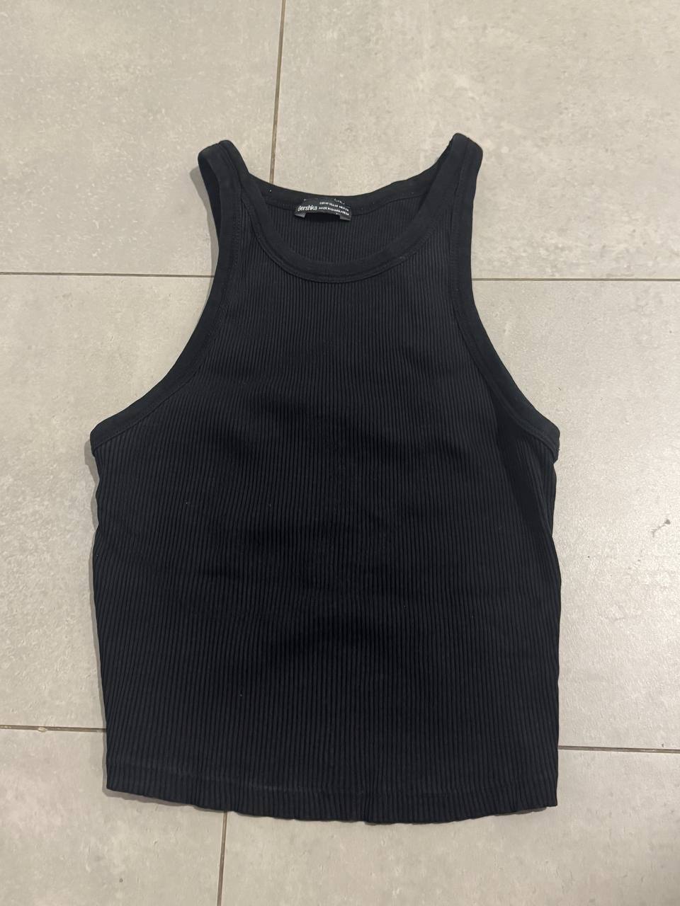 Черная базовая майка Bershka M