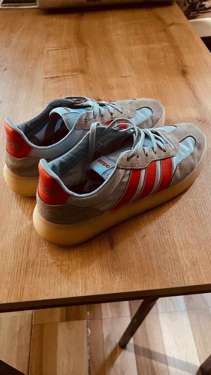Кроссовки Adidas, размер 42/5, 270 мм по стельке