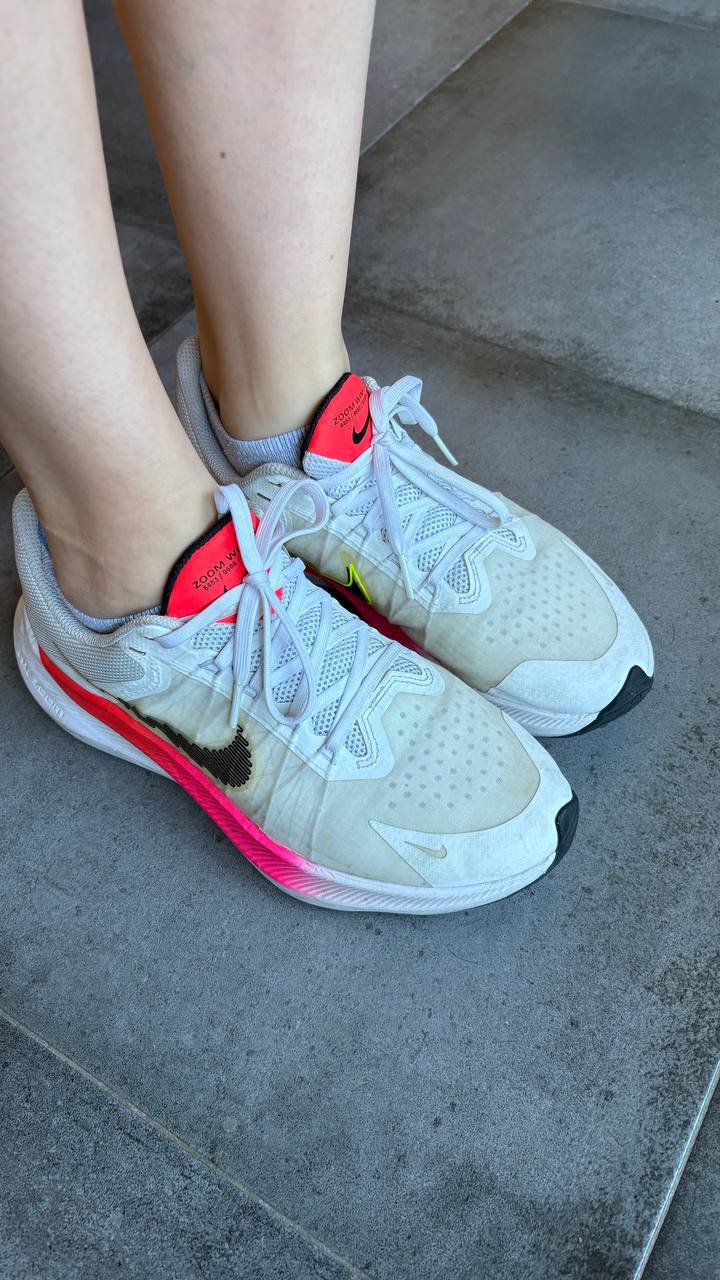 Кроссовки Nike размер 37.5-38