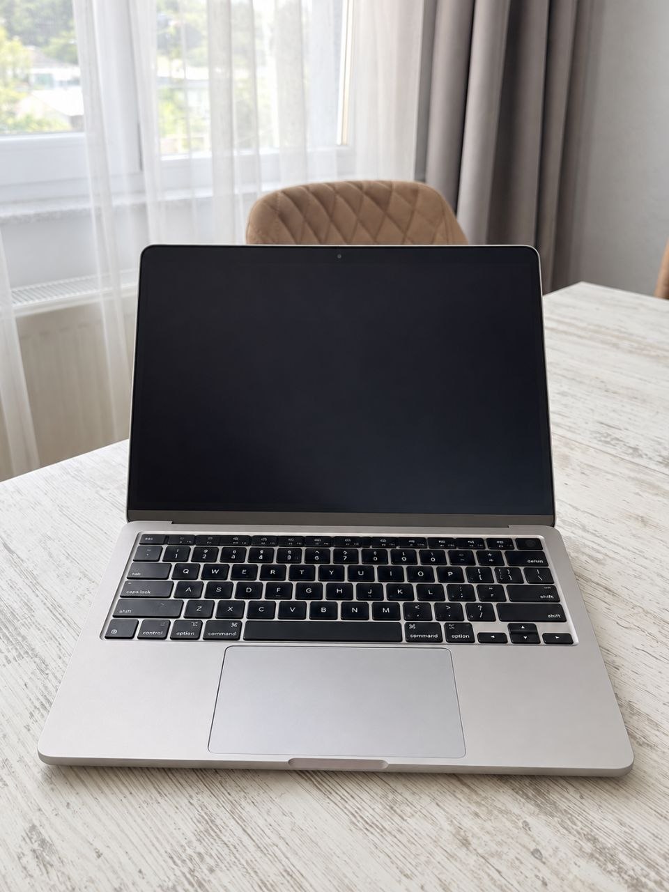 MacBook Air M4 16GB / 256GB