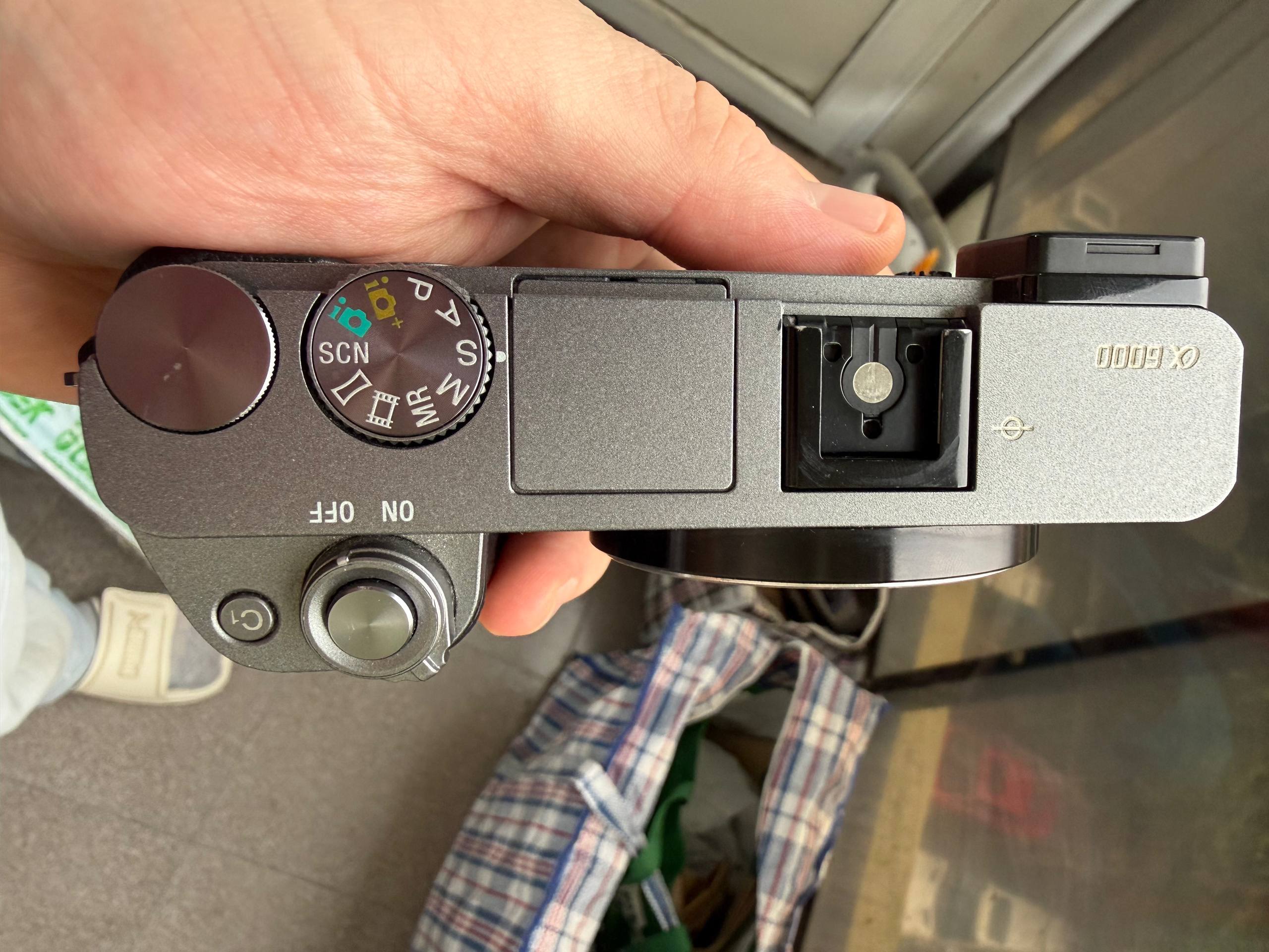Sony A6000 камера (требует ремонта)
