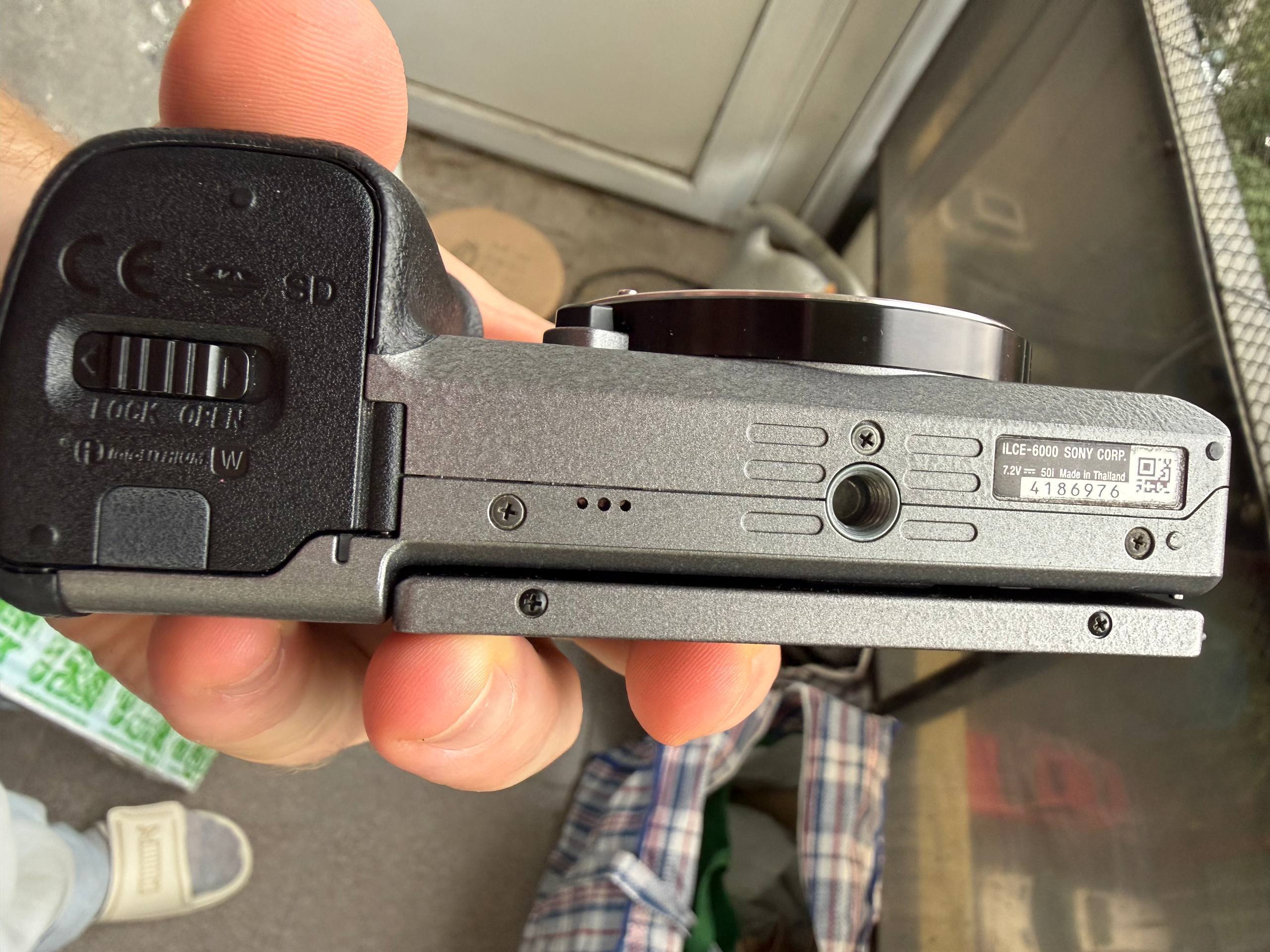 Sony A6000 камера (требует ремонта)