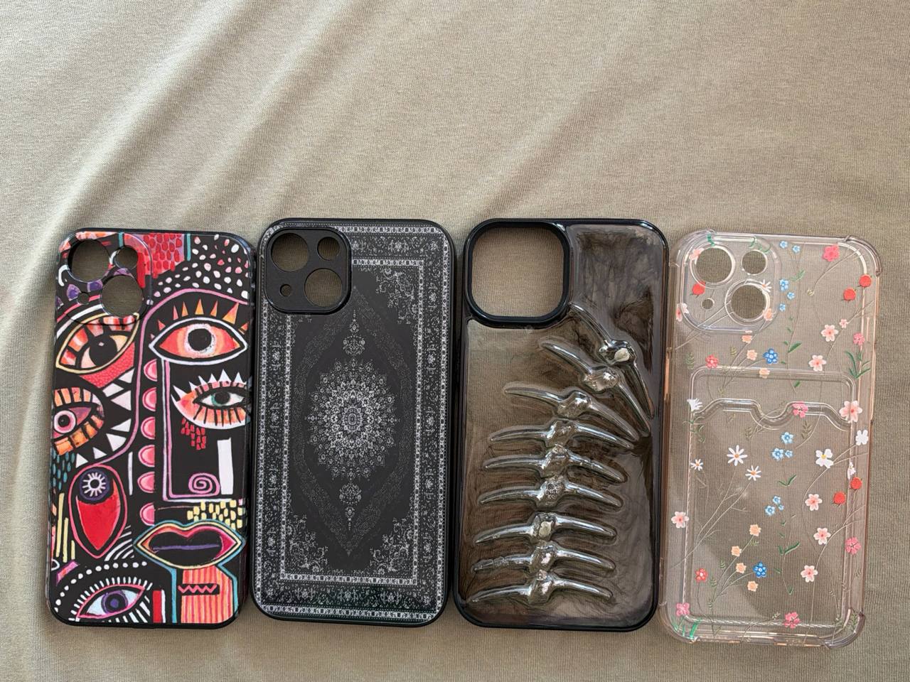Чехлы на iPhone 14 (набор)