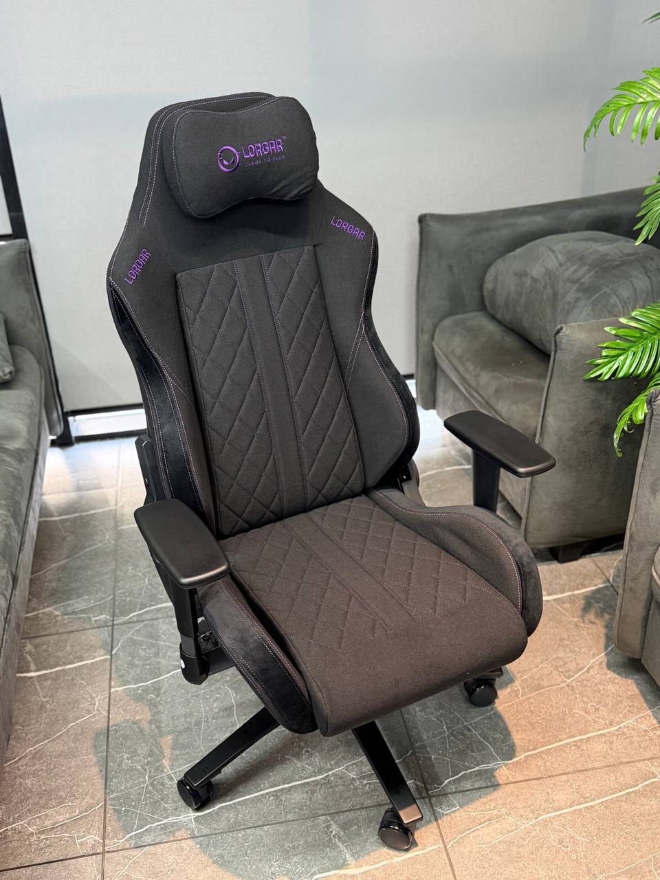 Игровое кресло Lorgar Gaming Chair CHAI41