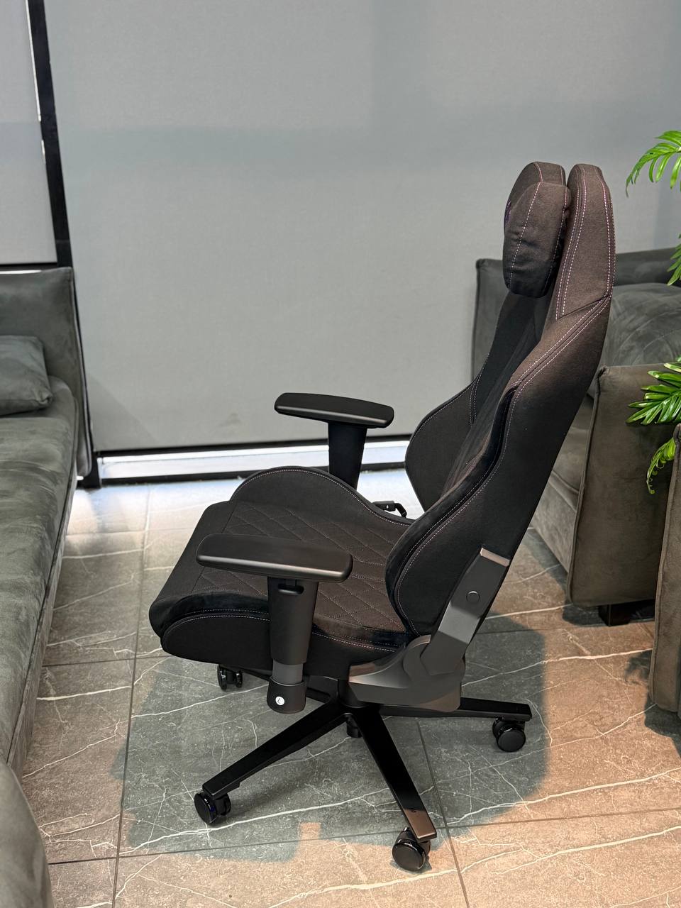 Игровое кресло Lorgar Gaming Chair CHAI41