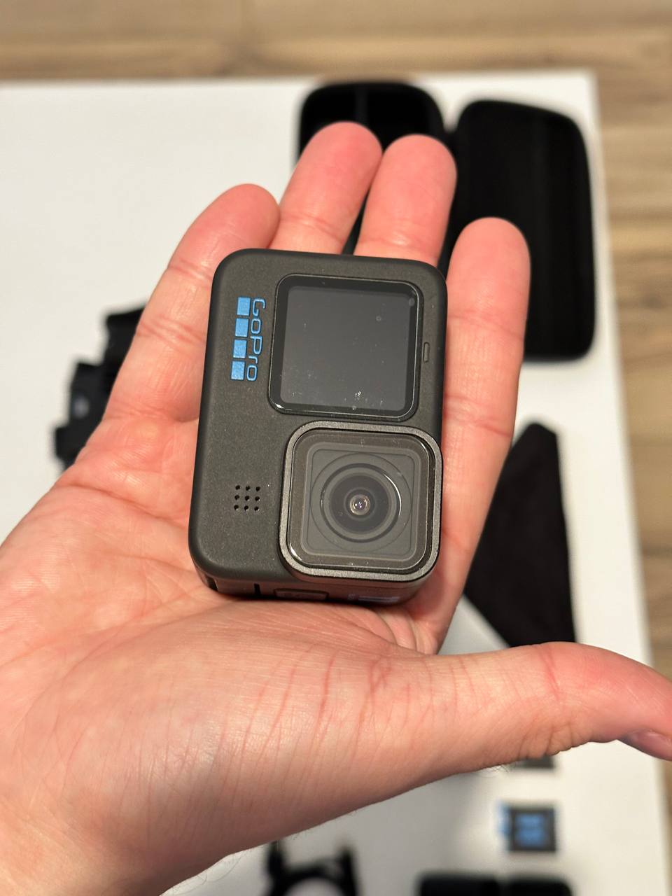 GoPro 11 Black с аксессуарами и SSD Samsung 512 ГБ