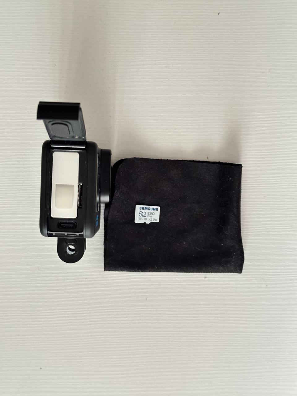 GoPro 11 Black с аксессуарами и SSD Samsung 512 ГБ