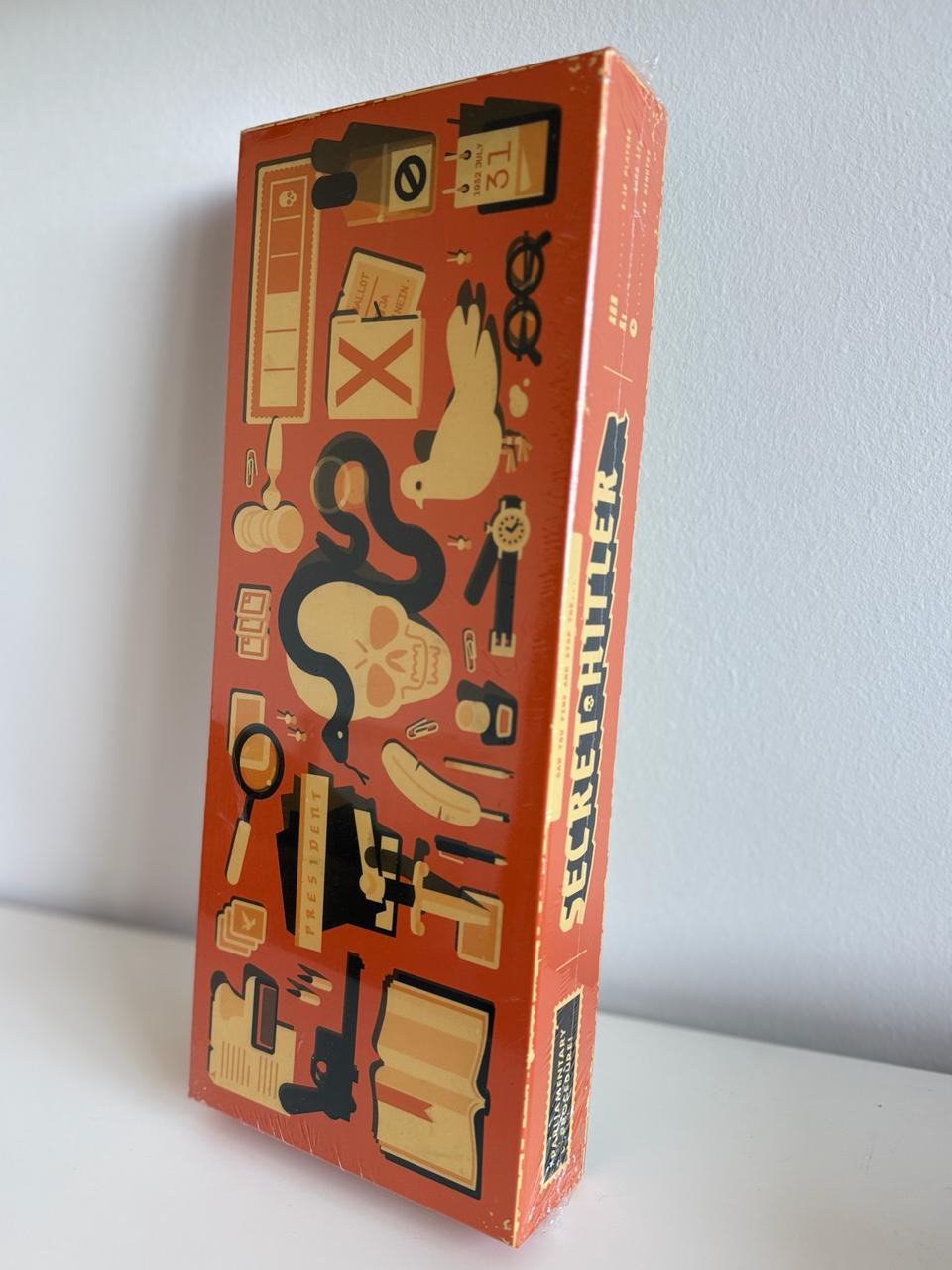 Настольная игра Secret Hitler (английская версия)
