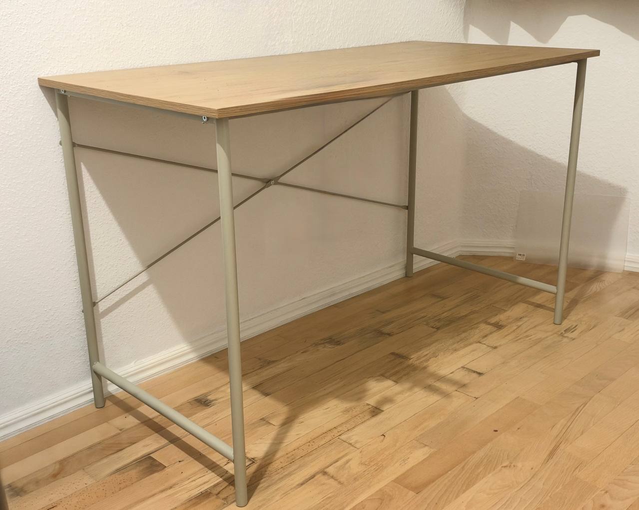 Рабочий стол 120×60×75 см