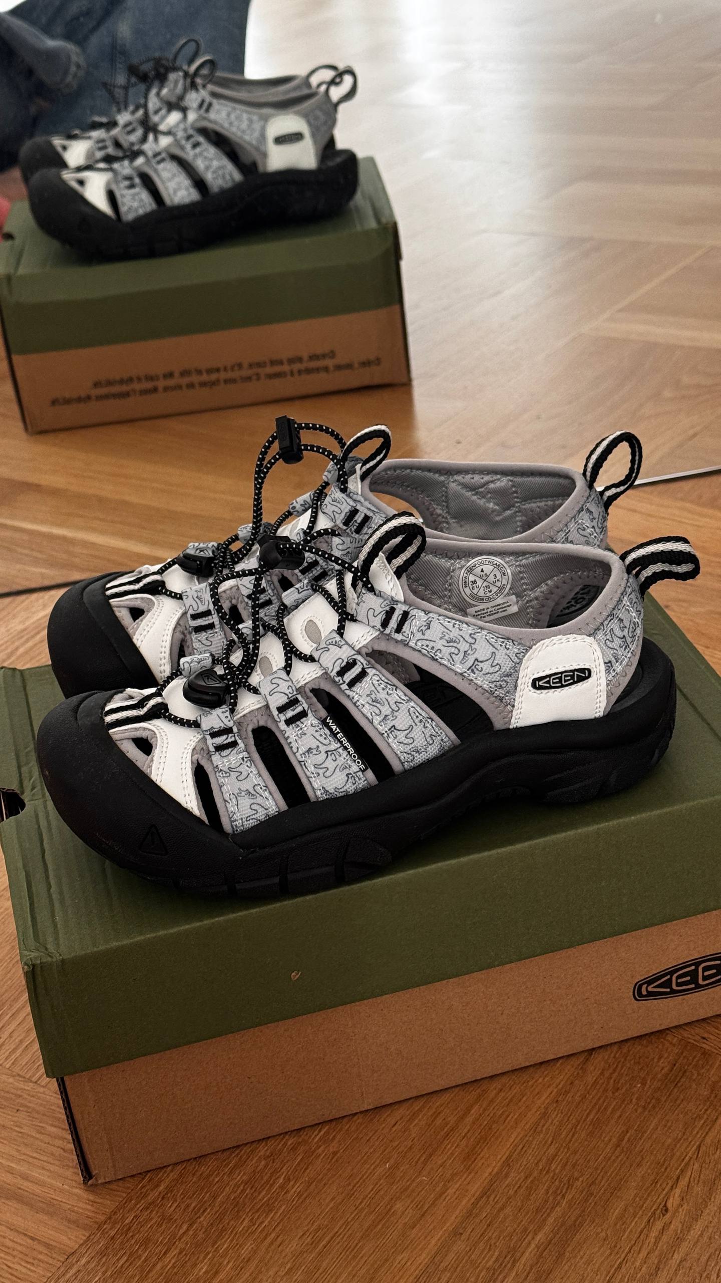 KEEN Newport H2 сандалии для хайкинга, размер 36-37