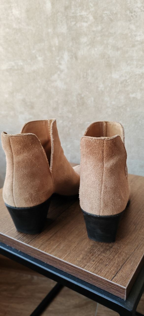 Замшевые мокасины Zara с вышивкой бисером, размер 39