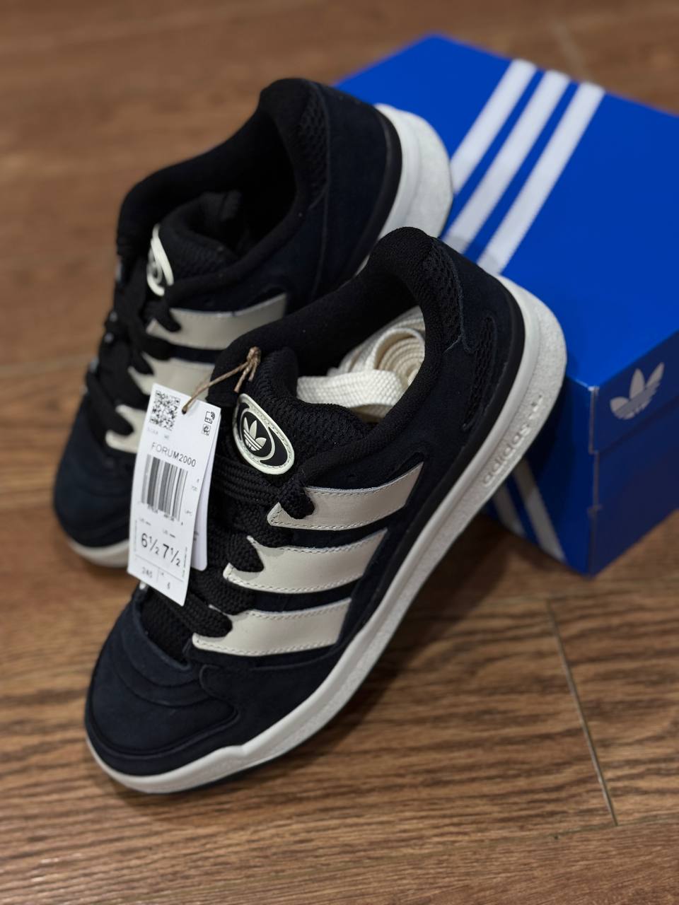 Женские кроссовки Adidas, оригинал, US 7.5