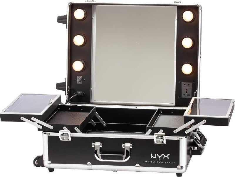Кейс для визажиста NYX Professional Makeup X-Large Makeup Train Case with Lights