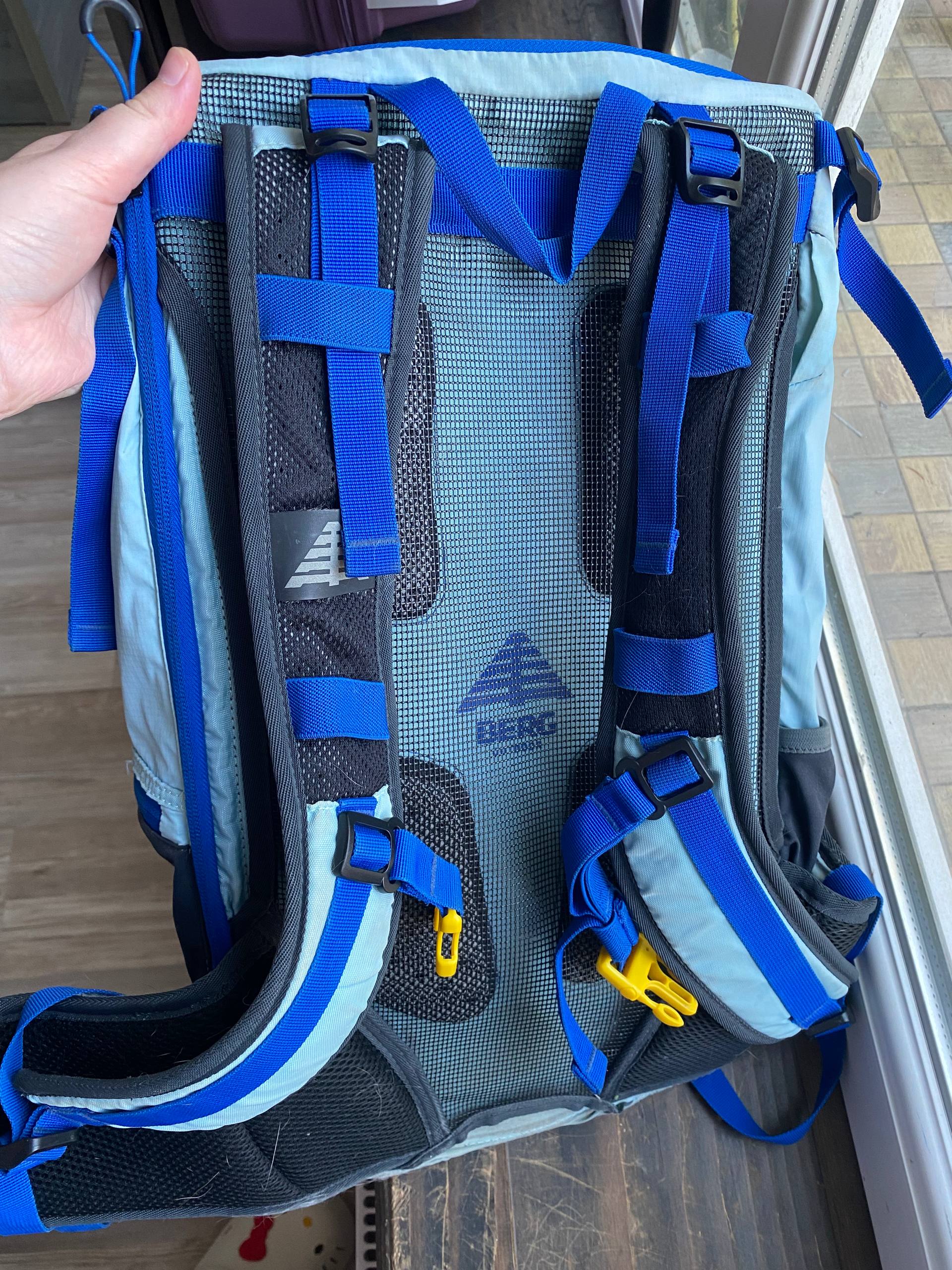 Походный рюкзак Berg Outdoor Corvara 28 л