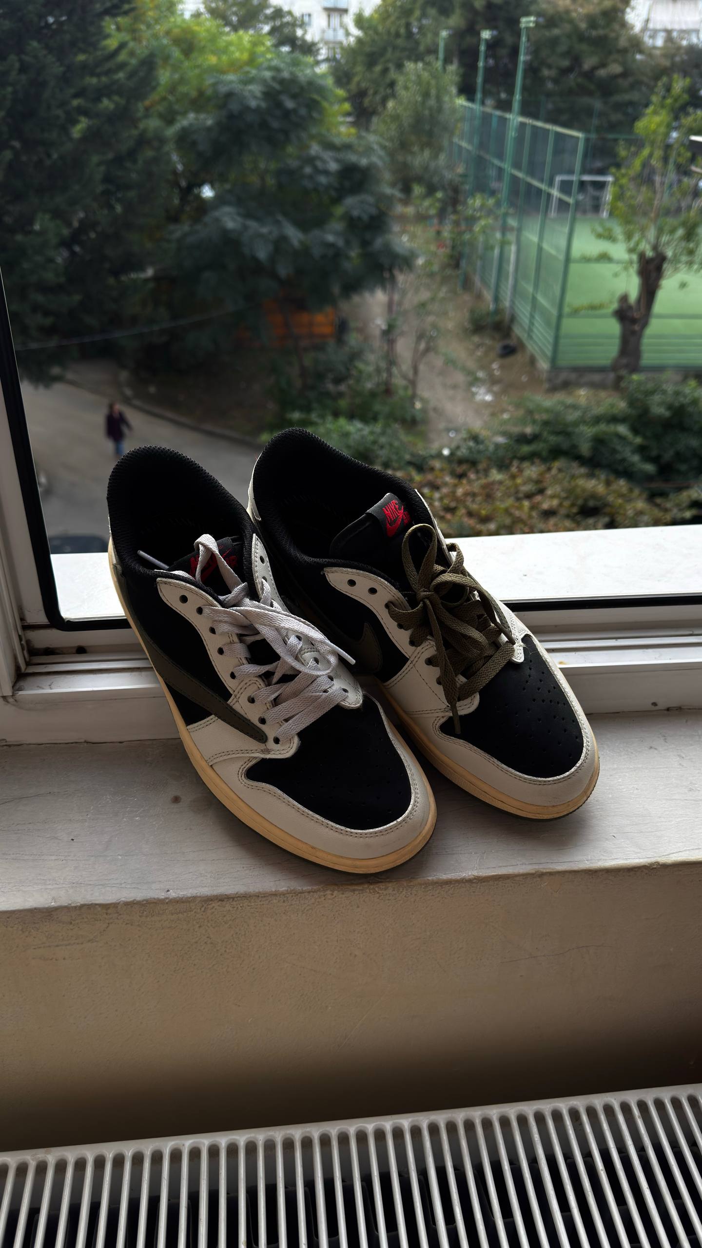 Travis Scott x Air Jordan 1 Low, размер 40