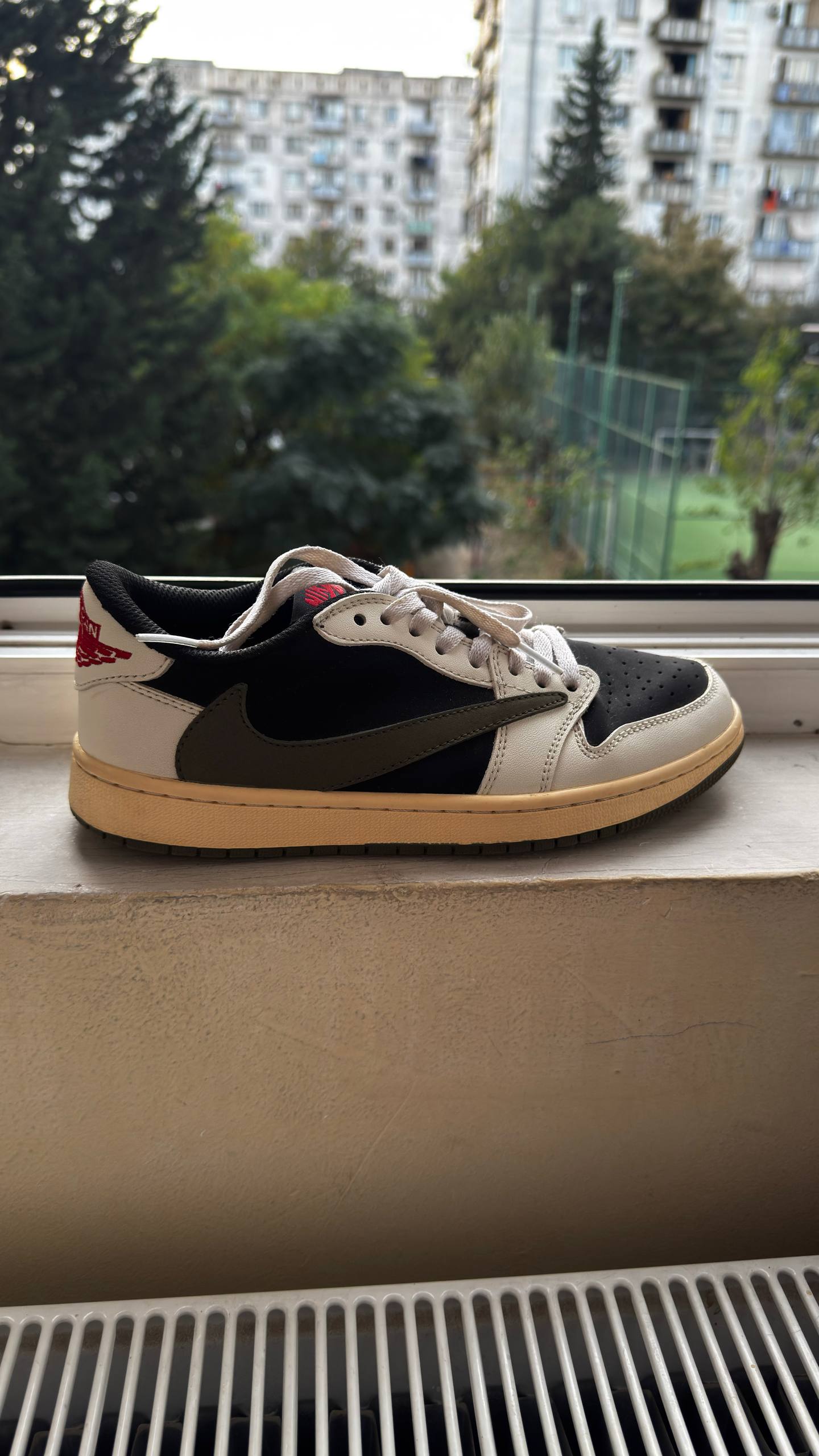 Travis Scott x Air Jordan 1 Low, размер 40