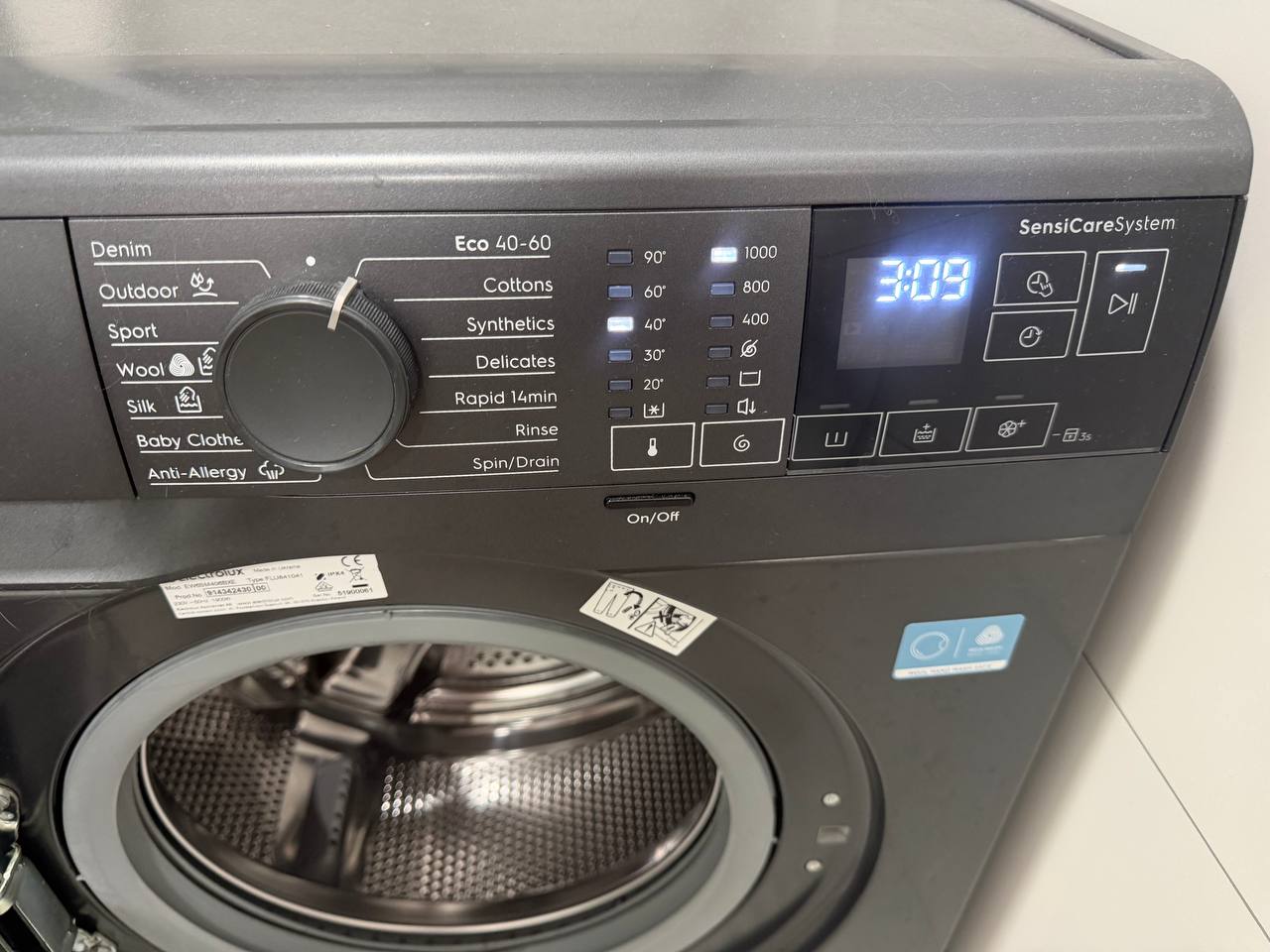Стиральная машина Electrolux PerfectCare 600