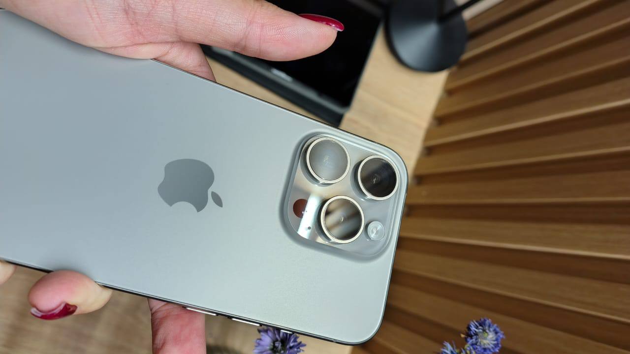 iPhone 15 Pro 256GB (eSIM + физическая SIM)