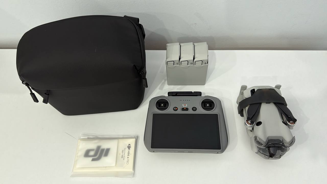 Дрон DJI Mini 4 Pro