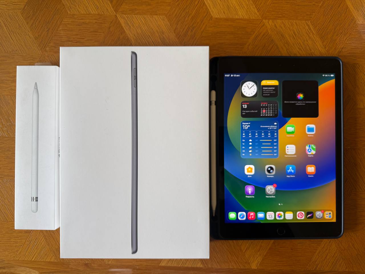 Apple iPad 9-го поколения 64 ГБ со стилусом 1-го поколения