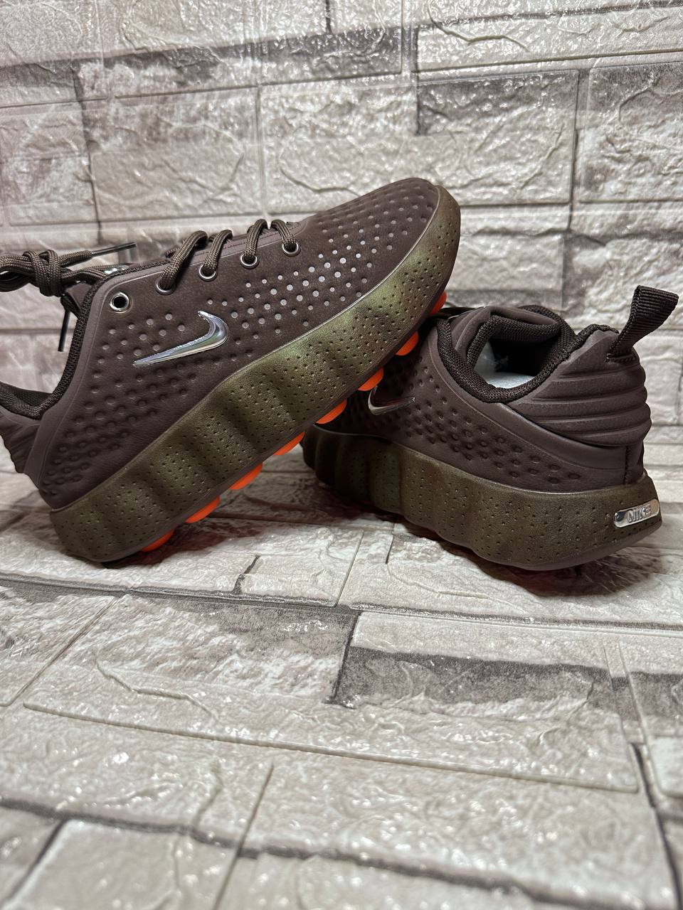 Кроссовки Nike в трековом дизайне, размеры 36-40