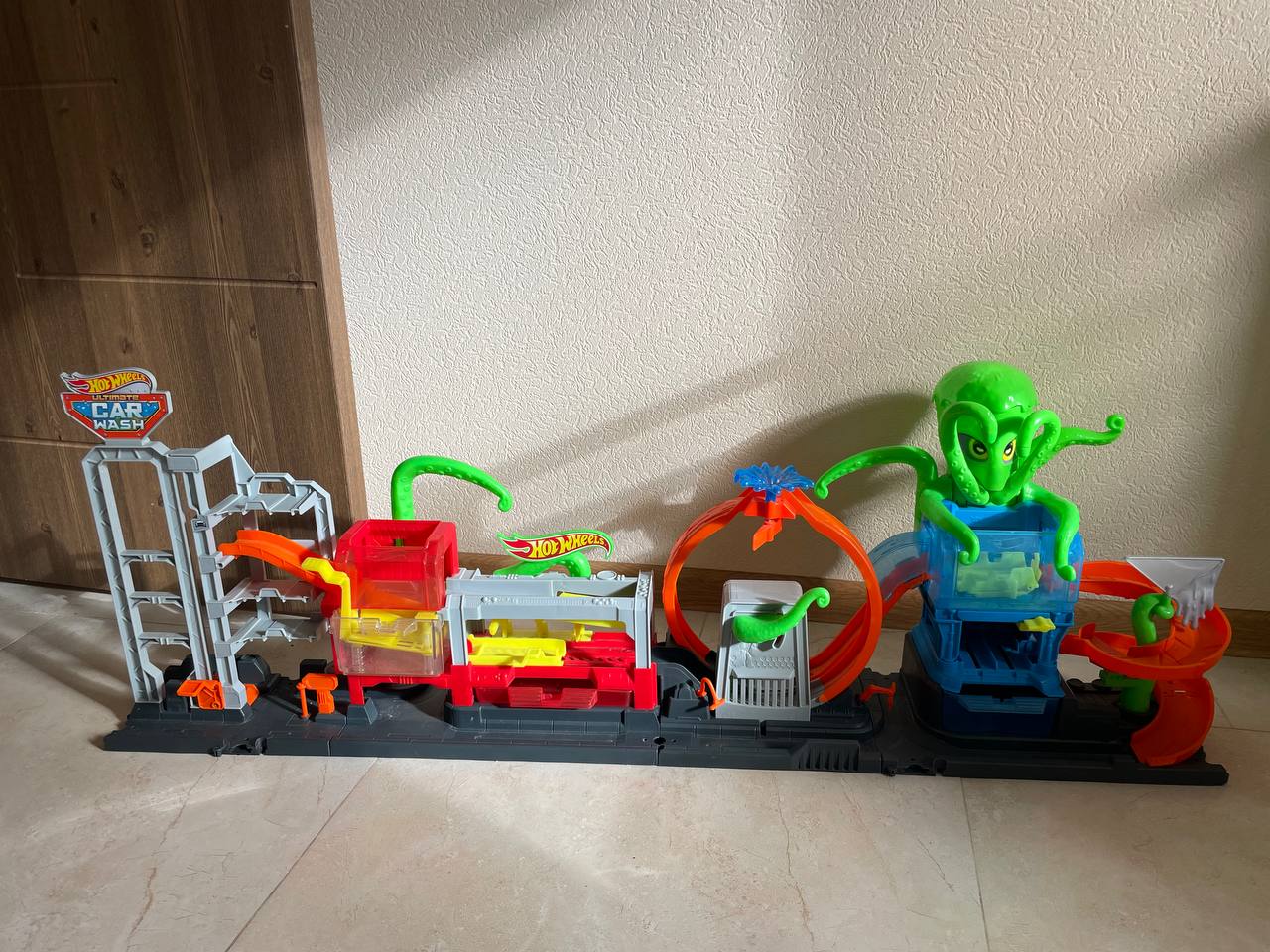 Игровой набор Hot Wheels Осьминог (трек)