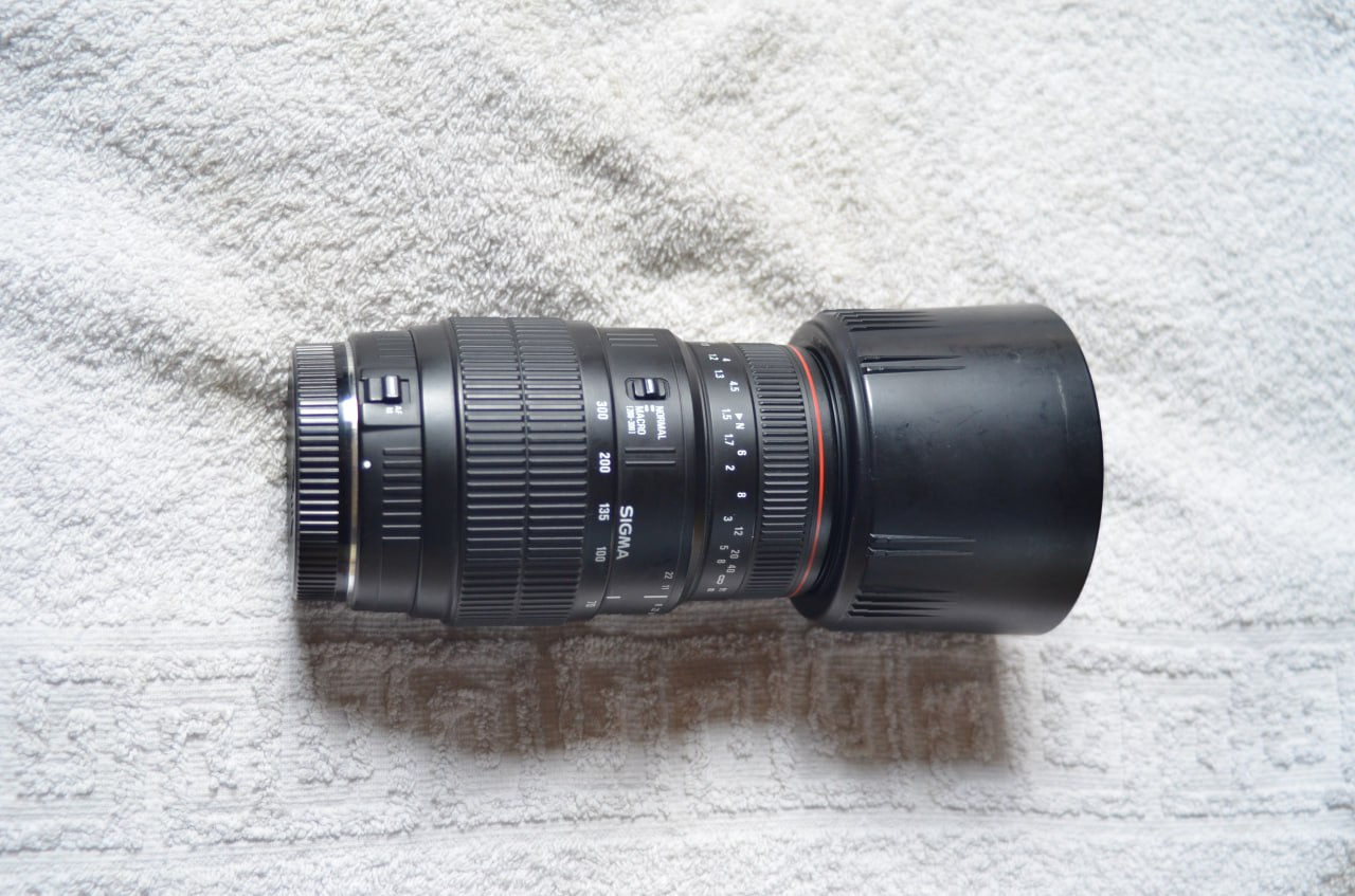 Sigma 70-300mm APO Macro Super объектив для Canon EF/EF-S
